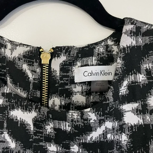 Calvin Klein Midi Dress - Black & White Print Design - size 2 - Picture 6 of 6